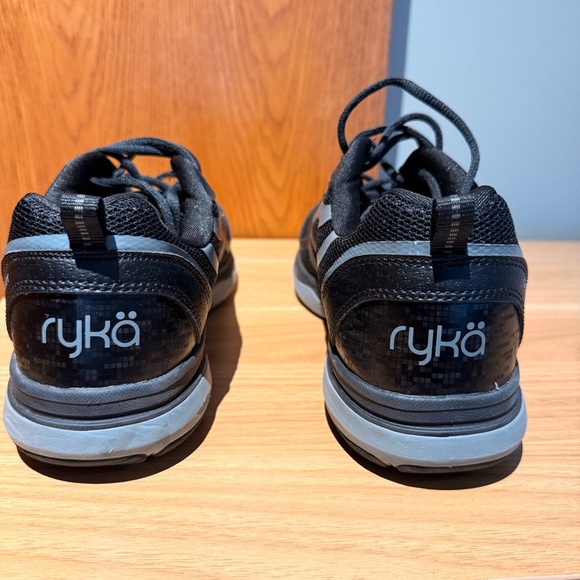 Rykä Devotion XT Women's Cross Trainer Sneaker, size 10W, Black and Gray - Picture 4 of 6